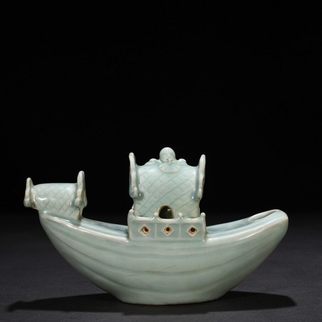 Song Dynasty Longquan kiln pink celadon glaze boat-shaped water drop inkstone