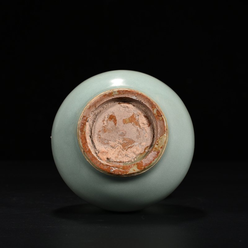 Song Dynasty Longquan kiln pink celadon glaze gourd bottle