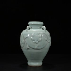 Song Dynasty Longquan kiln pink celadon glaze laminated flower pattern four-series bottle