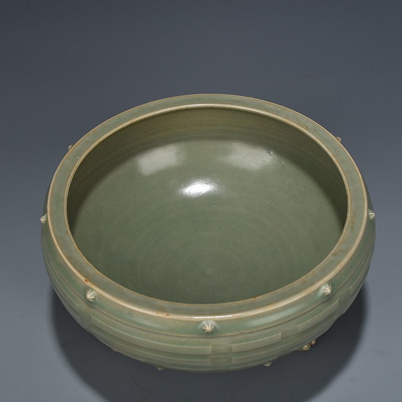 Song Dynasty Longquan kiln pink celadon glaze carved Bagua furnace