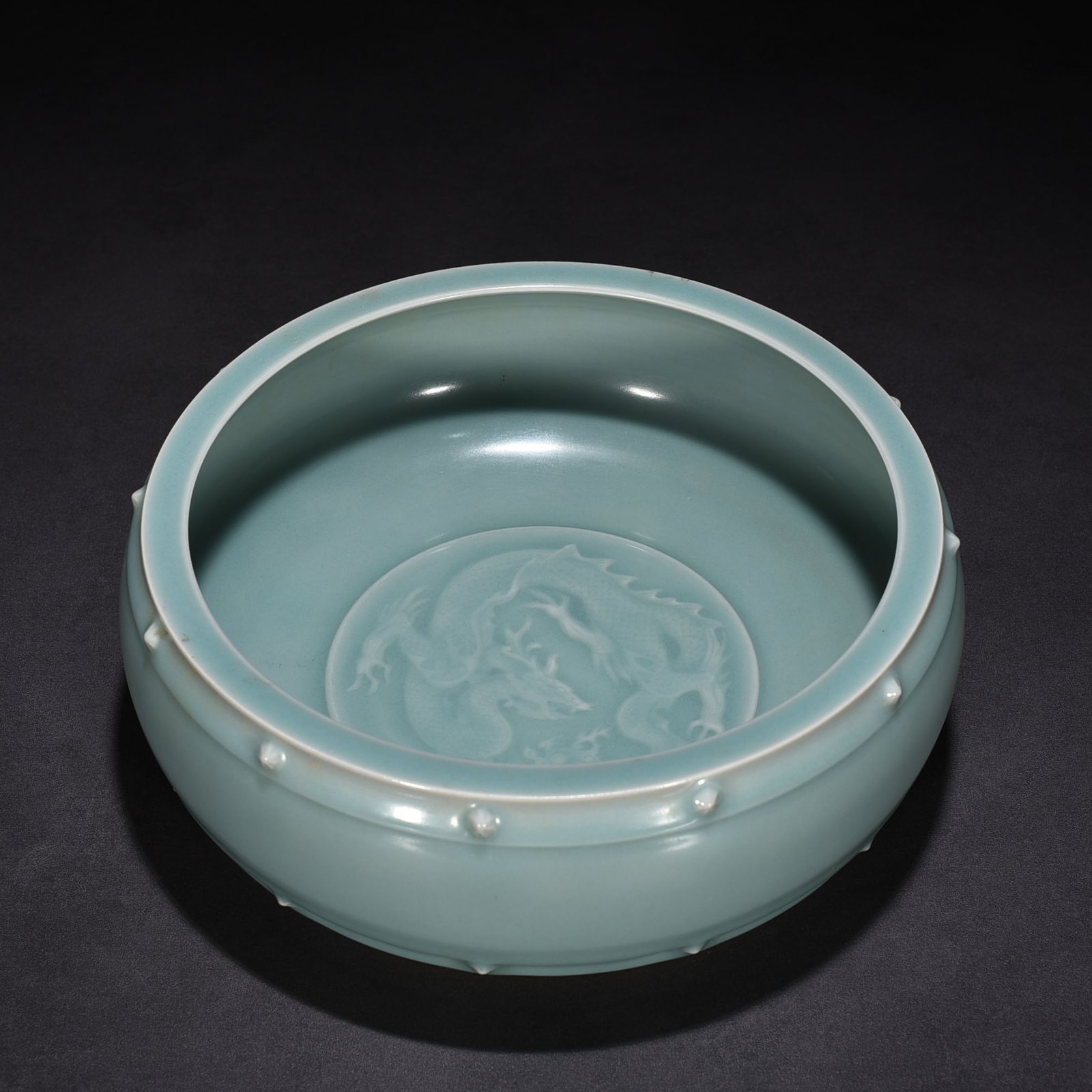 Song Dynasty Longquan kiln pink celadon glaze drum nail wash imperial inscription