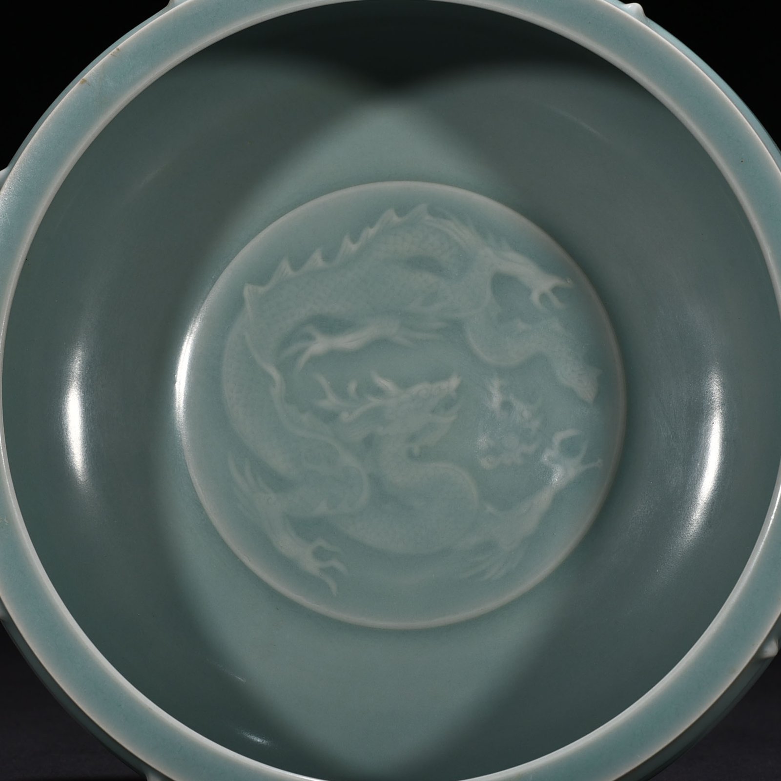 Song Dynasty Longquan kiln pink celadon glaze drum nail wash imperial inscription