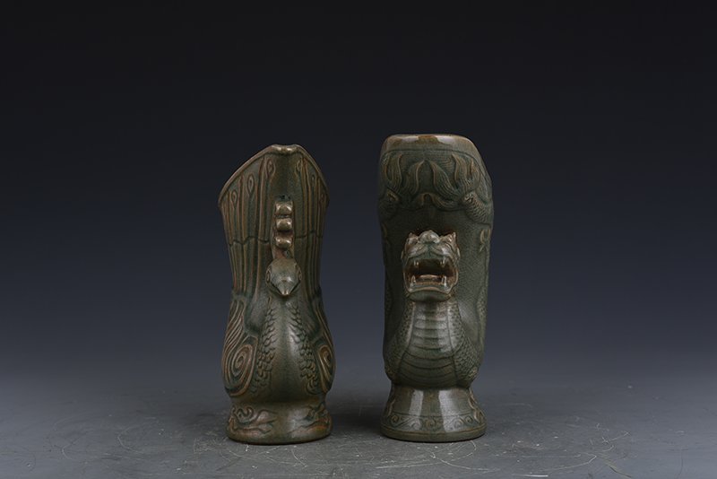 Song Dynasty Longquan Kiln of  Dragon and Phoenix Jue Cup