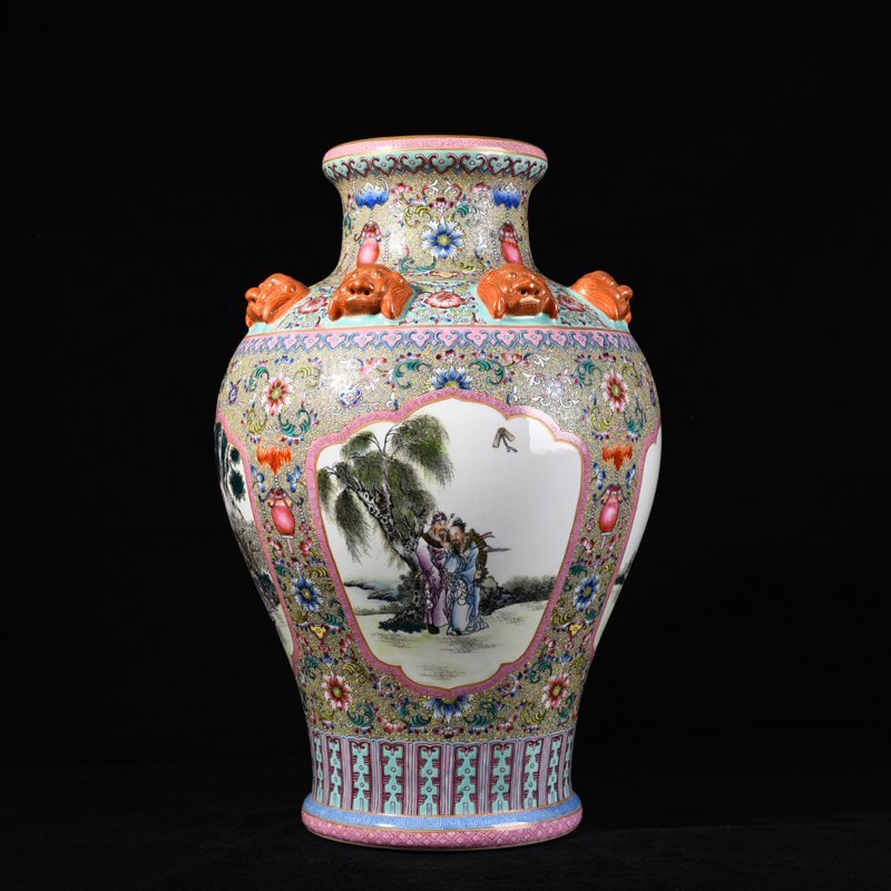 Qing Dynasty Qianlong Gu Yuexuan pastel consecrated Eight Immortals figure vase