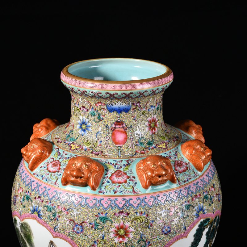 Qing Dynasty Qianlong Gu Yuexuan pastel consecrated Eight Immortals figure vase