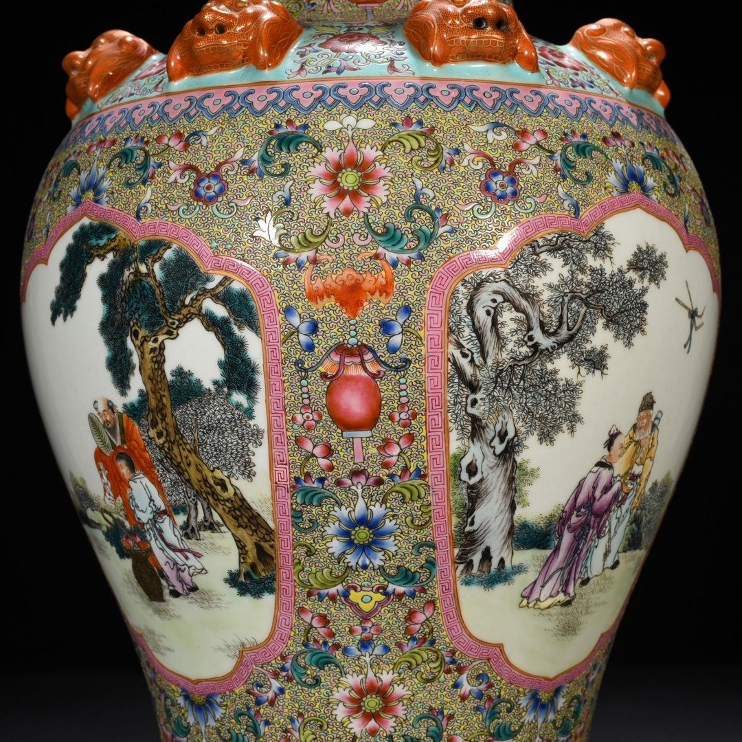 Qing Dynasty Qianlong Gu Yuexuan pastel consecrated Eight Immortals vase