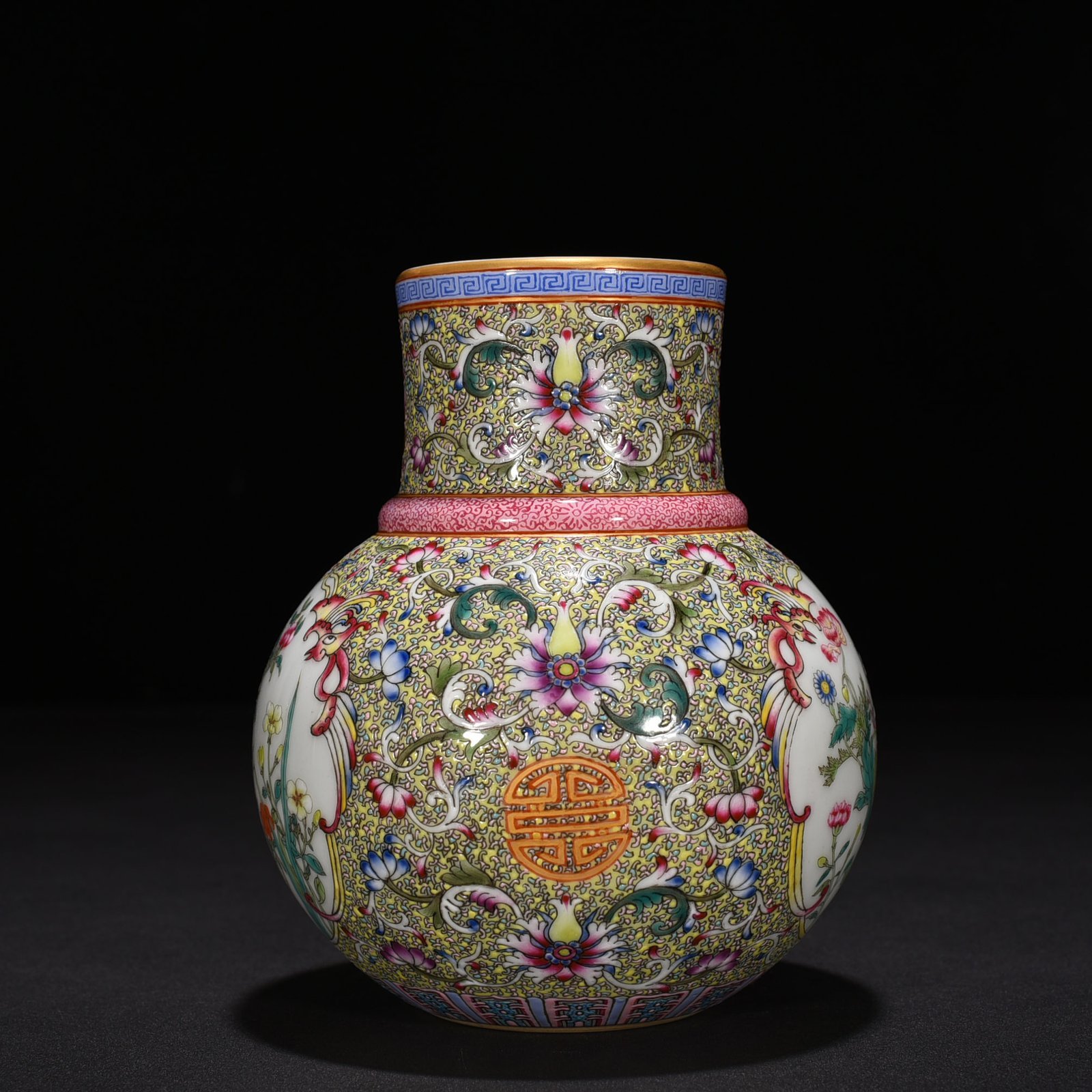 Qing Dynasty Qianlong Gu Yuexuan pastel window flower peony pattern flower water