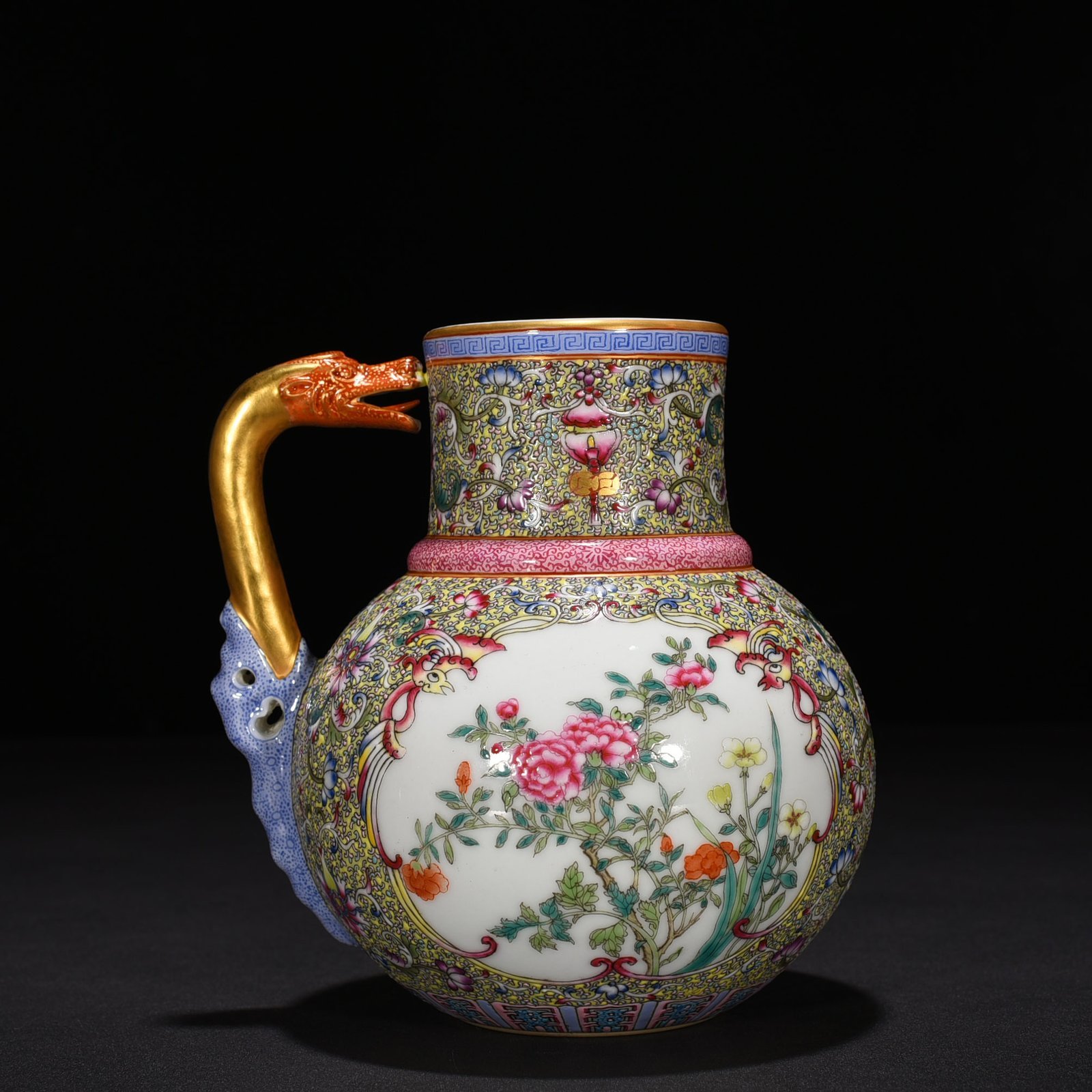 Qing Dynasty Qianlong Gu Yuexuan pastel window flower peony pattern flower water