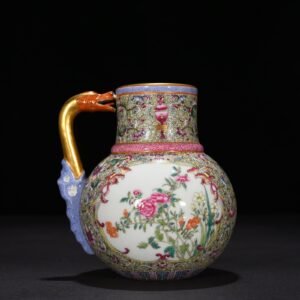 Qing Dynasty Qianlong Gu Yuexuan pastel flower pattern flower water jug