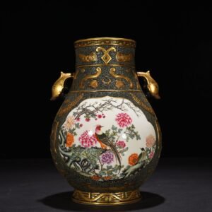 Qing Dynasty Qianlong rose flower and bird pattern double-eared statue