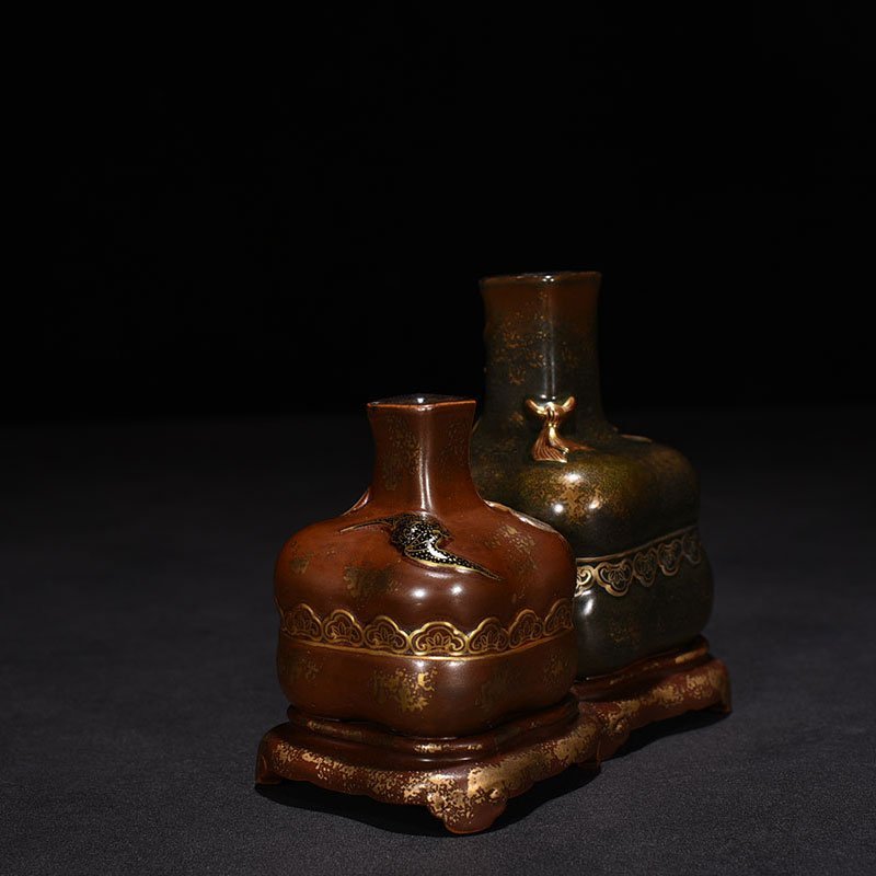 Qing Dynasty Qianlong bronze glaze double bottle
