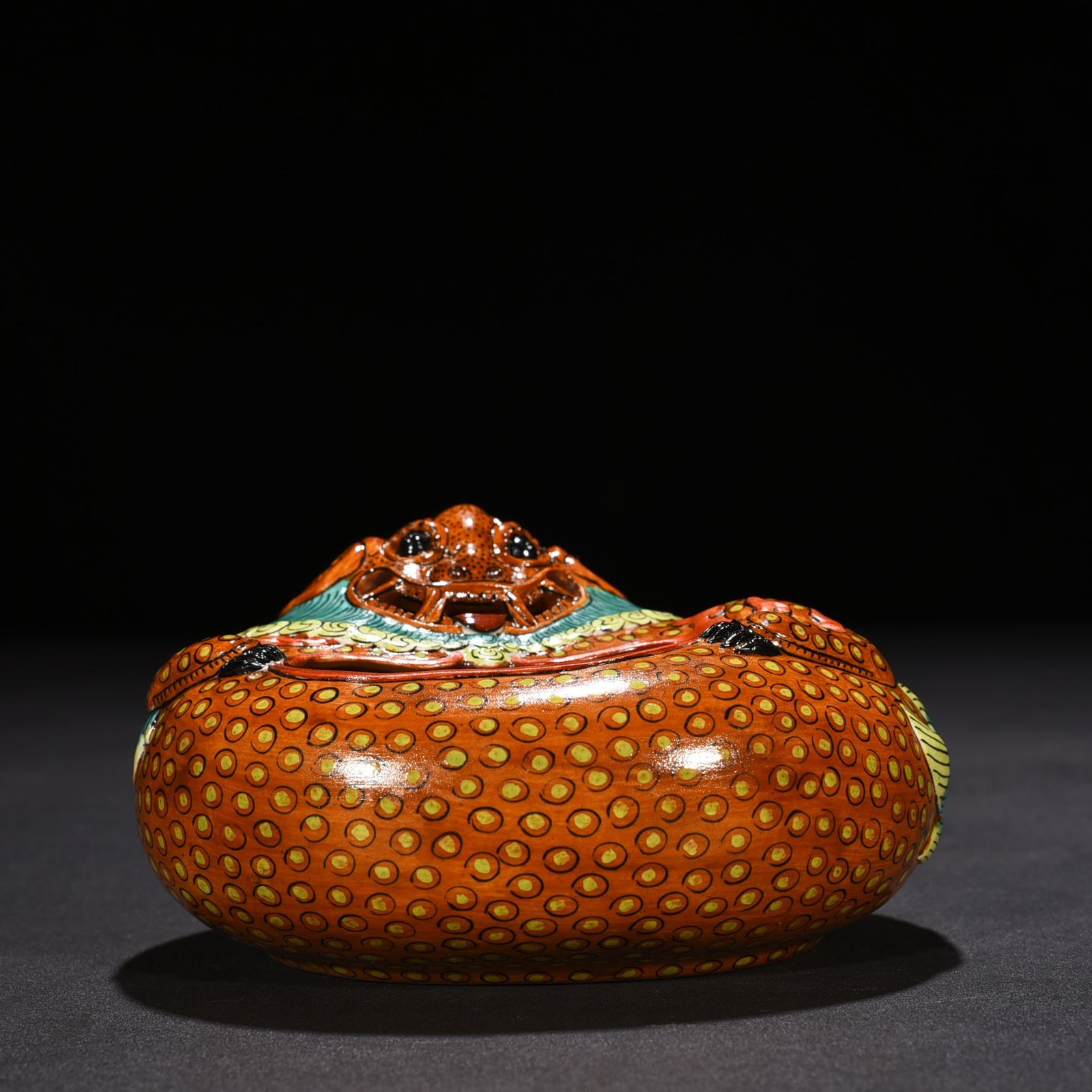 Qing Dynasty Qianlong  Bronze Glazed Lion Brush Wash