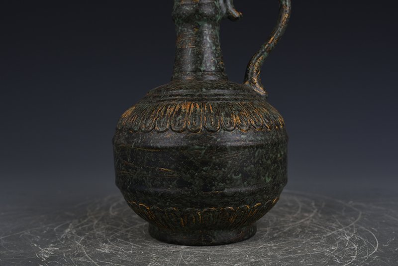 Qing Dynasty Qianlong bronze glaze flower pouring