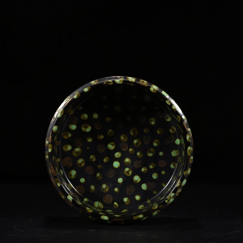 Qing Dynasty Qianlong bronze glaze carved Wufu round wash