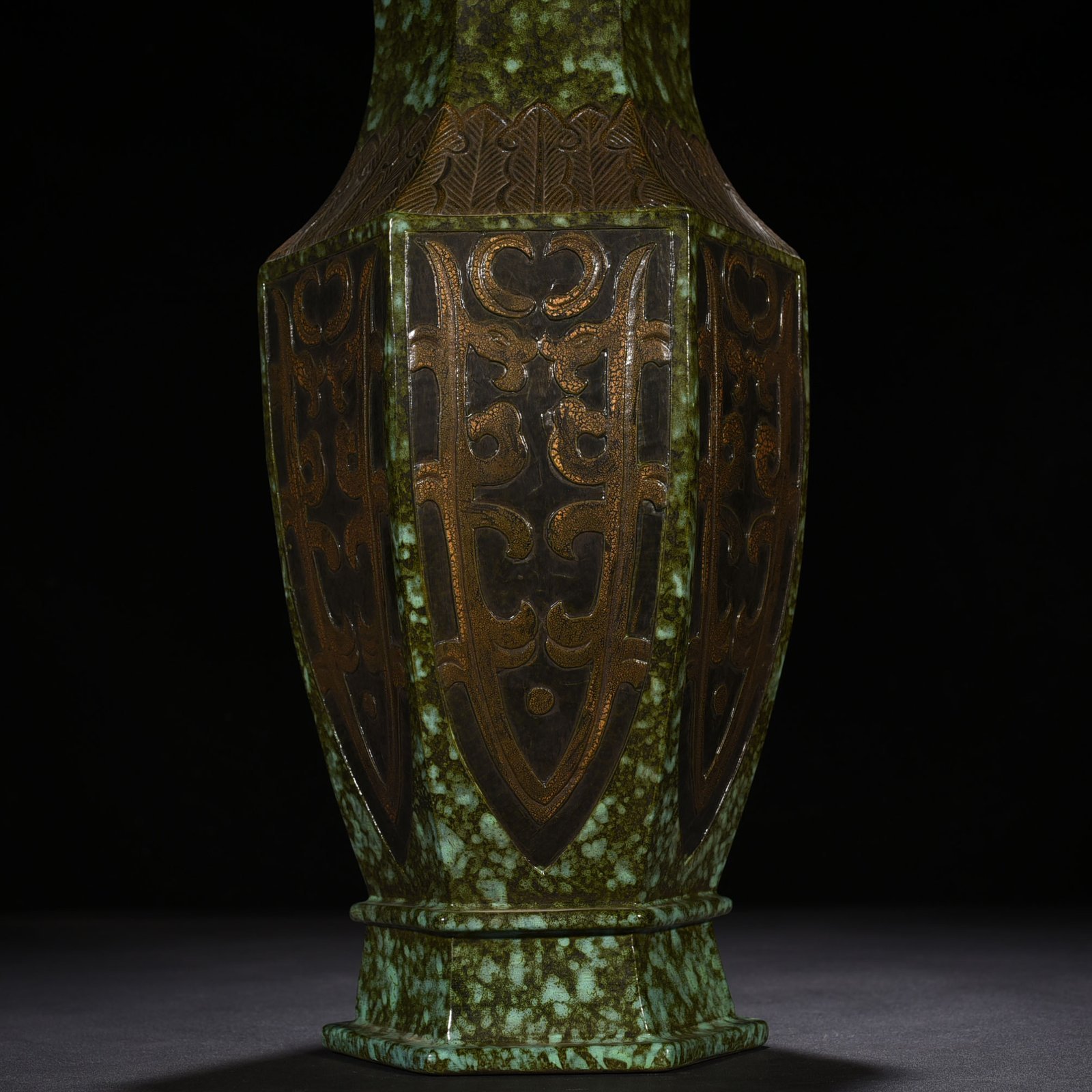 Qing Dynasty Qianlong bronze glaze hexagonal vase with carved chilong pattern