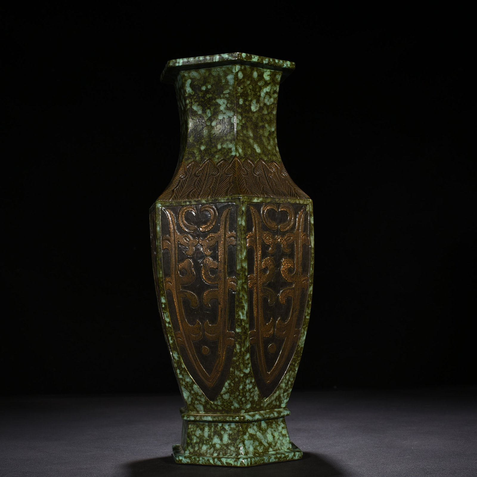 Qing Dynasty Qianlong bronze glaze hexagonal vase with carved chilong pattern