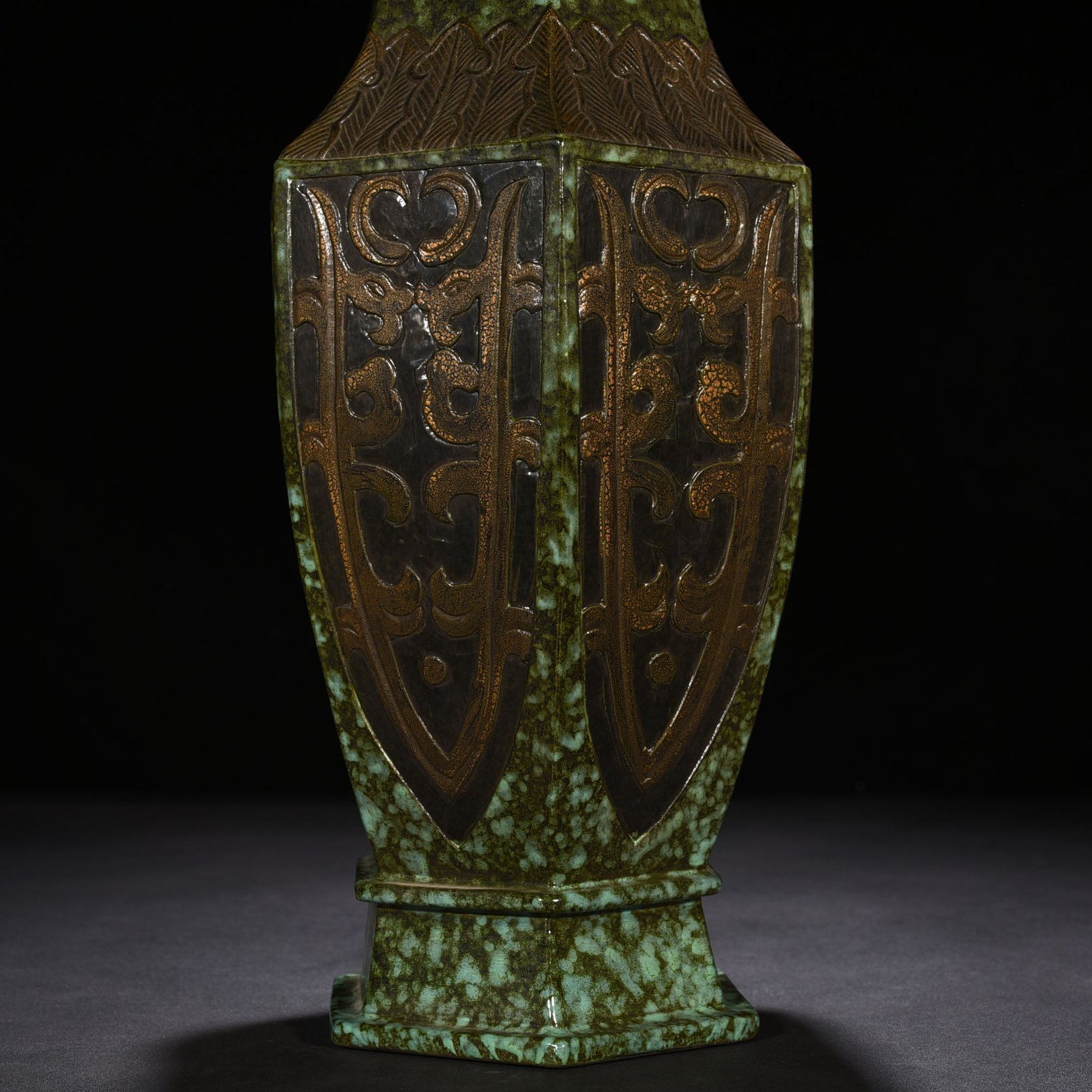 Qing Dynasty Qianlong bronze glaze hexagonal vase with carved chilong pattern