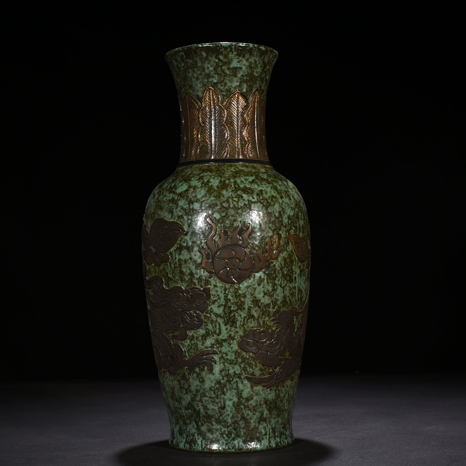 Qing Dynasty Qianlong bronze glaze carved dragon and phoenix pattern vase