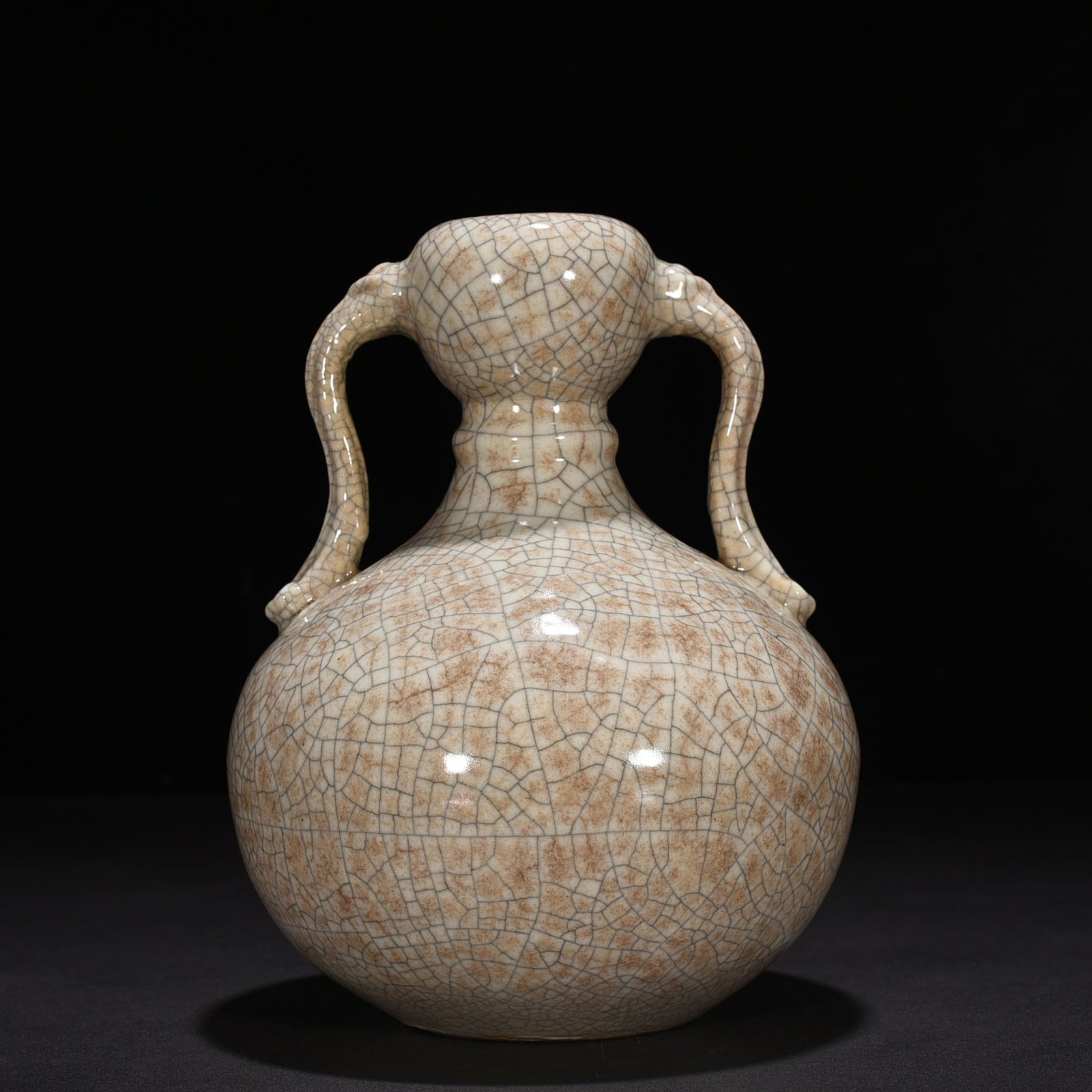 Qing Dynasty Qianlong Ge Kiln Ruyi’er Garlic Vase