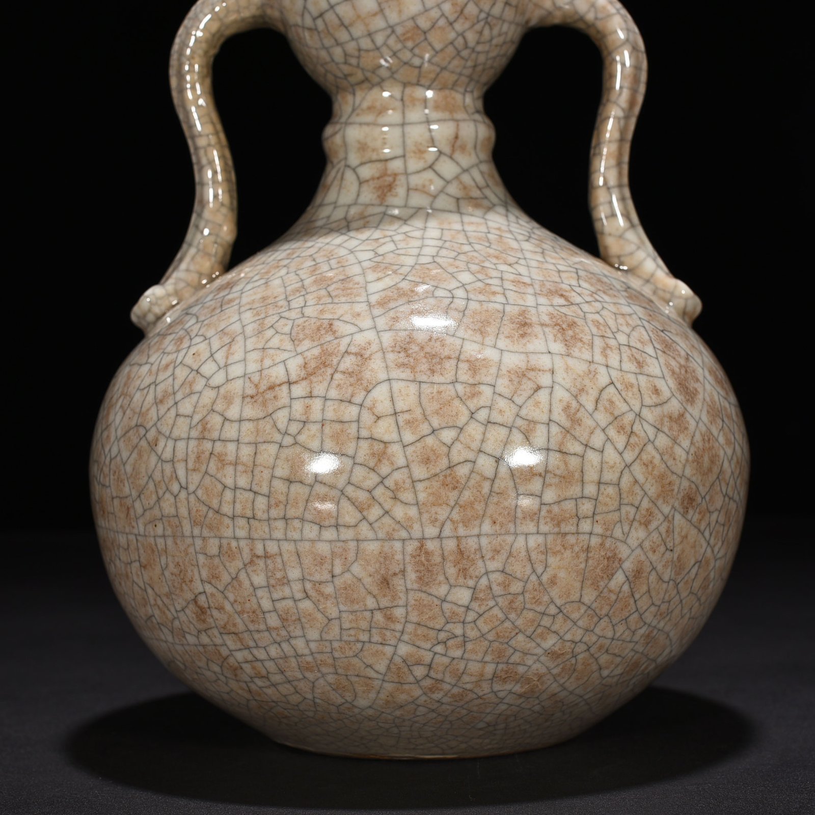 Qing Dynasty Qianlong Ge Kiln Ruyi’er Garlic Vase