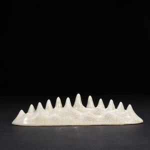 Qing Dynasty Qianlong Ge Kiln mountain-shaped pen stand