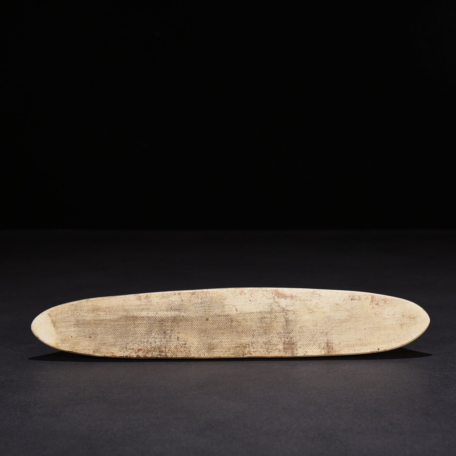 Qing Dynasty Qianlong Ge Kiln mountain-shaped pen stand