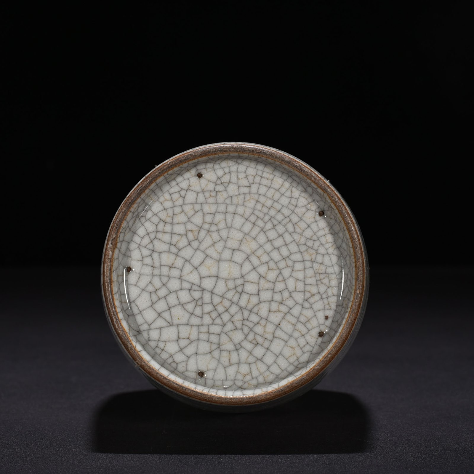 Qing Dynasty Qianlong Ge Glaze Plate Mouth Vase
