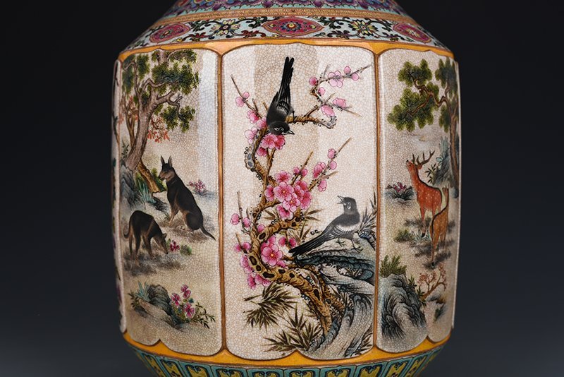 Qing Dynasty Qianlong Ge-glazed pastel flower bird and animal amphorae