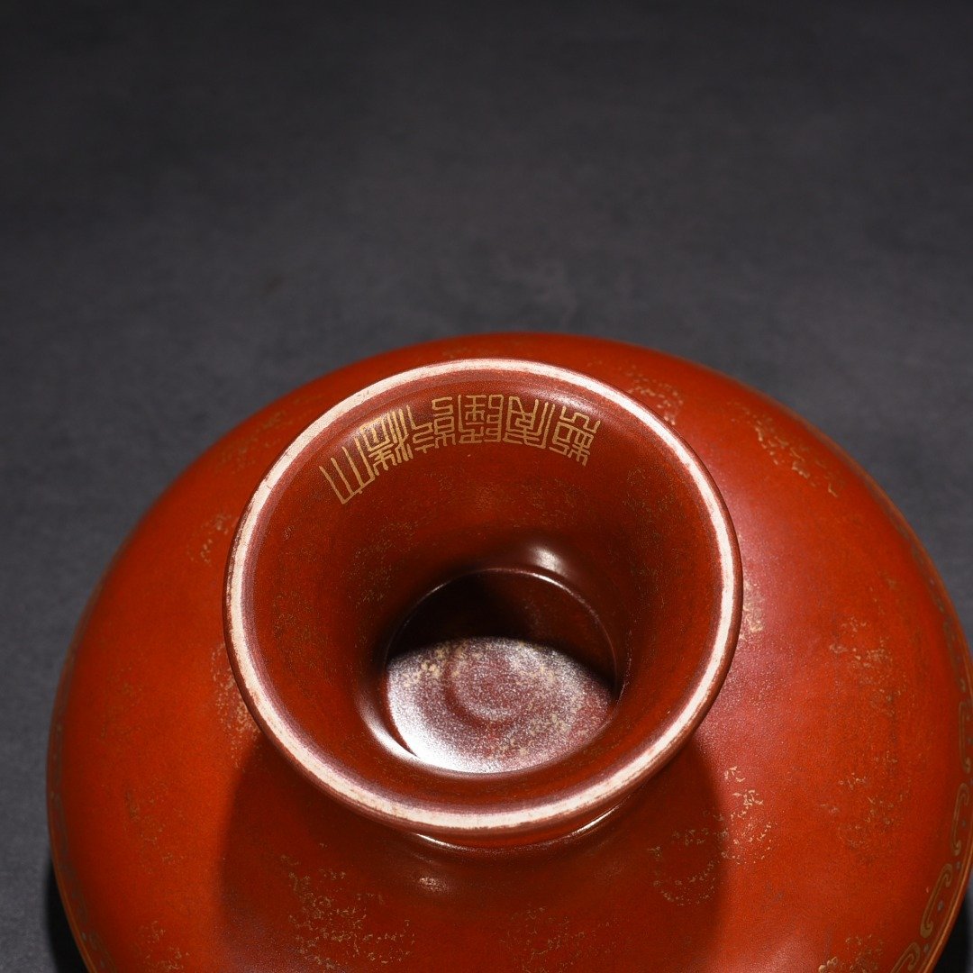 Qing Dynasty Qianlong Tang Ying  A bionic porcelain stemmed fruit plate