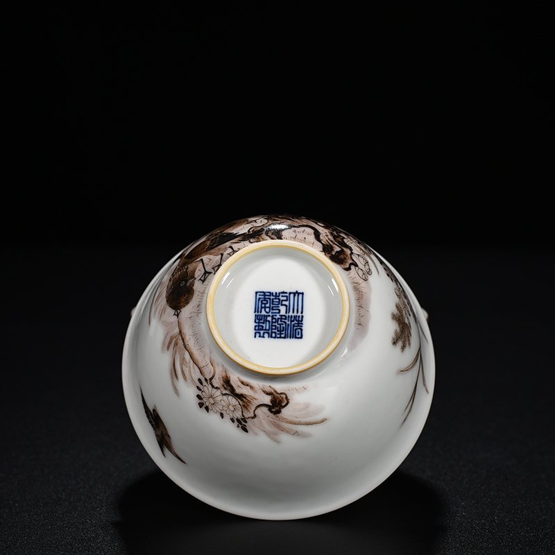 Qing Dynasty Qianlong ink color reed and swallow pattern bowl