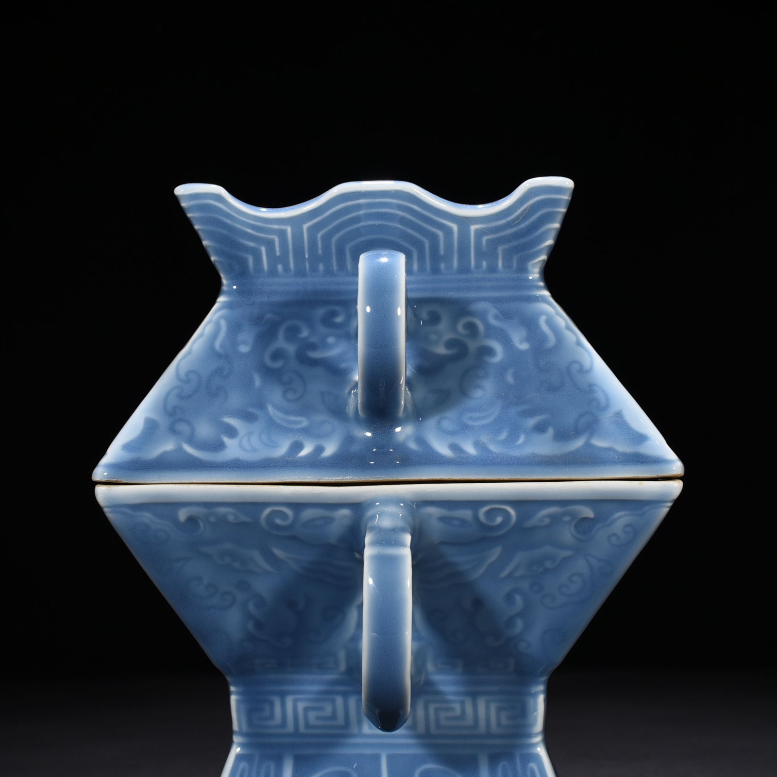 Qing Dynasty Qianlong sky blue glaze engraved Kui phoenix pattern statue