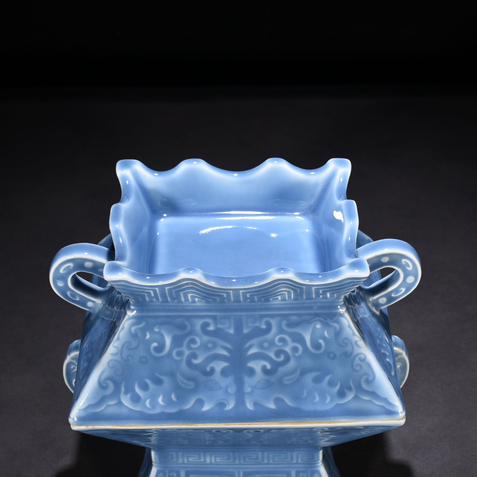 Qing Dynasty Qianlong sky blue glaze engraved Kui phoenix pattern statue