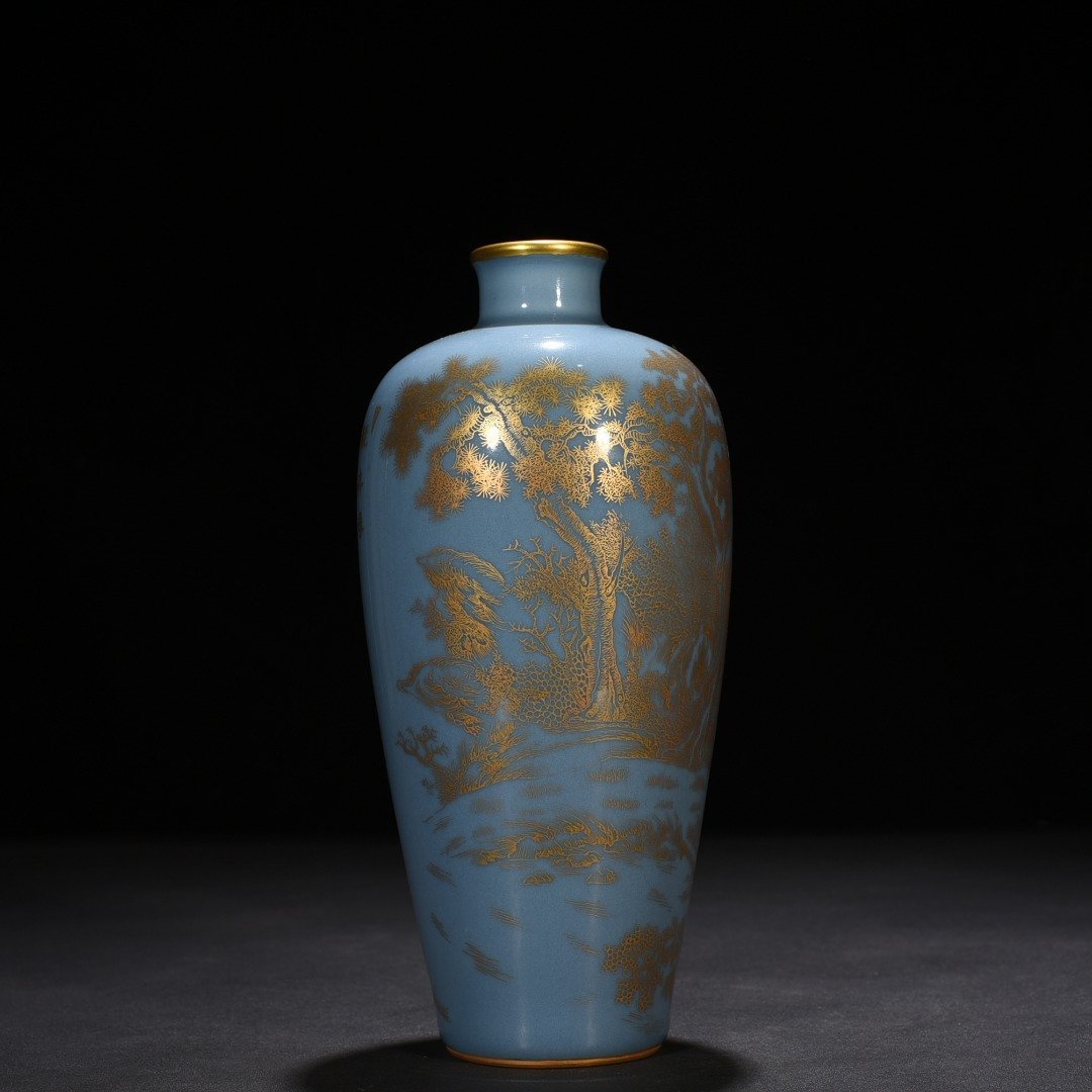 Qing Dynasty Qianlong sky blue glaze plum vase with gold landscape and water patterns