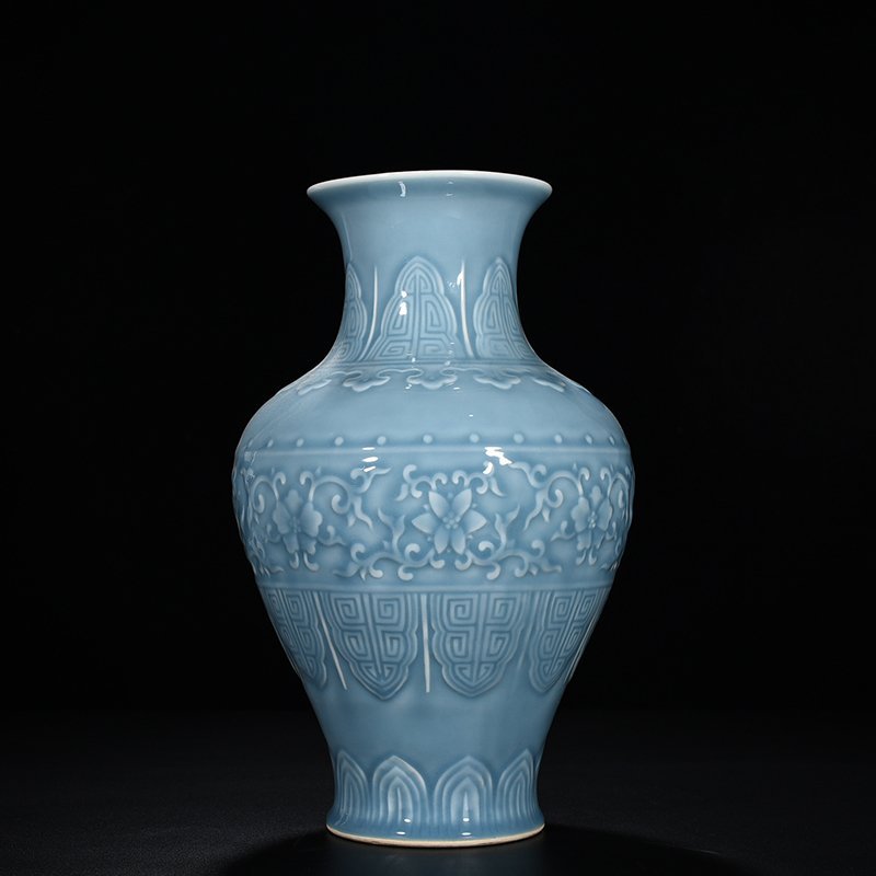Qing Dynasty Qianlong azure glaze carved fishtail vase with floral pattern