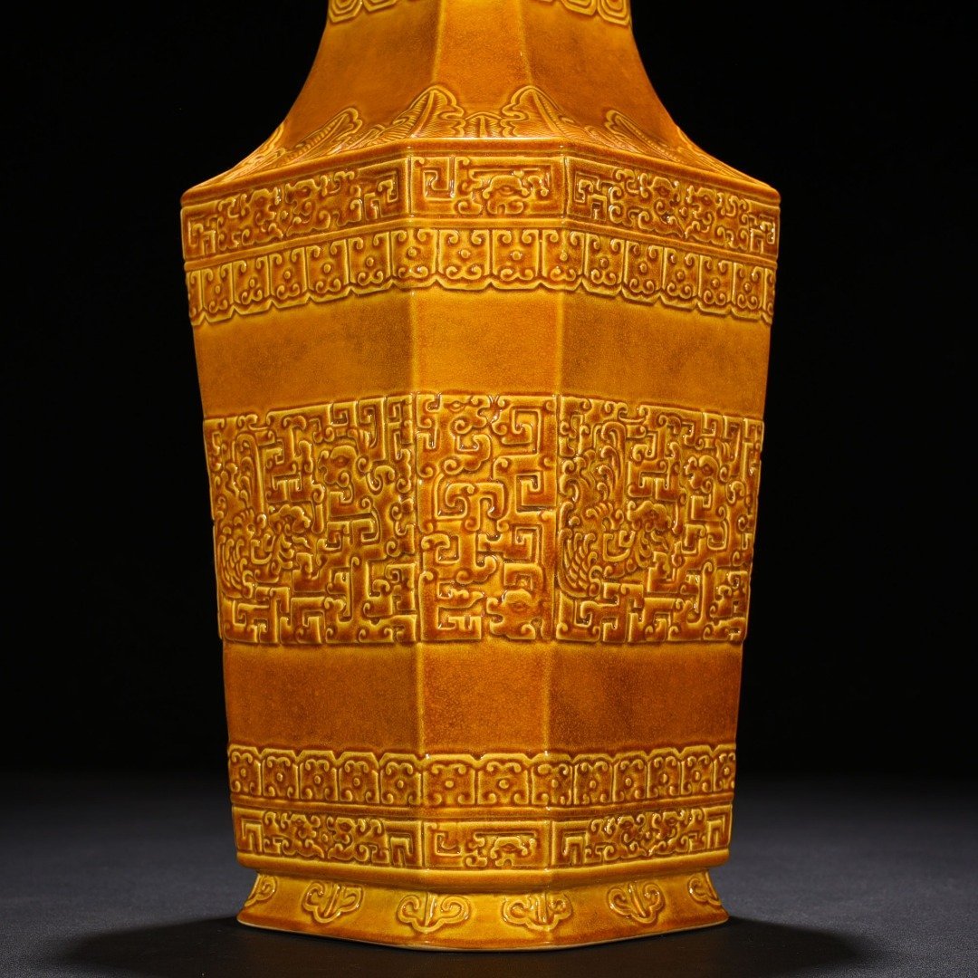 Qing Dynasty Qianlong delicate yellow glaze square vase with chilong pattern