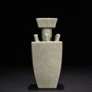 Qing Dynasty Qianlong official kiln six-tube square vase