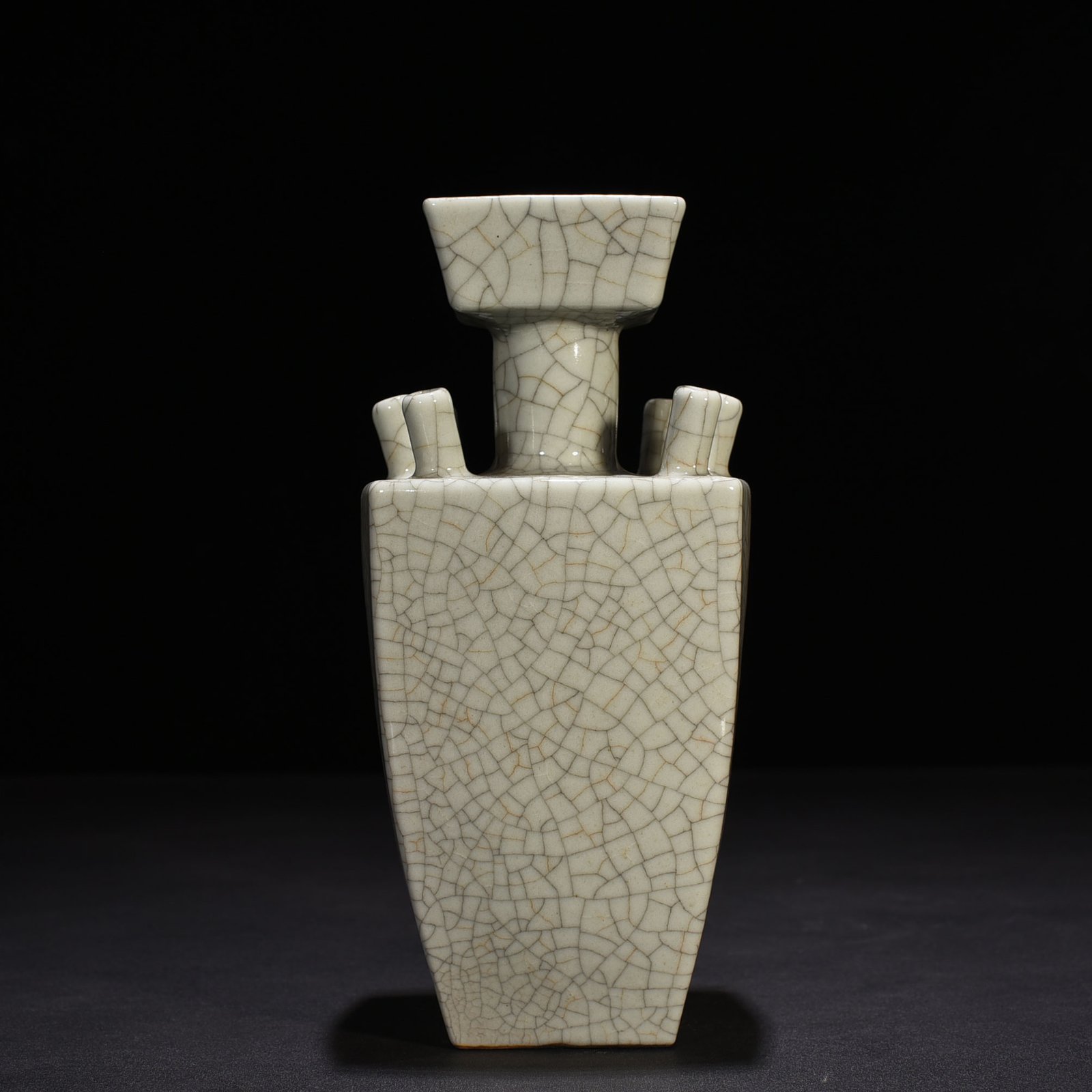 Qing Dynasty Qianlong official kiln six-tube square vase