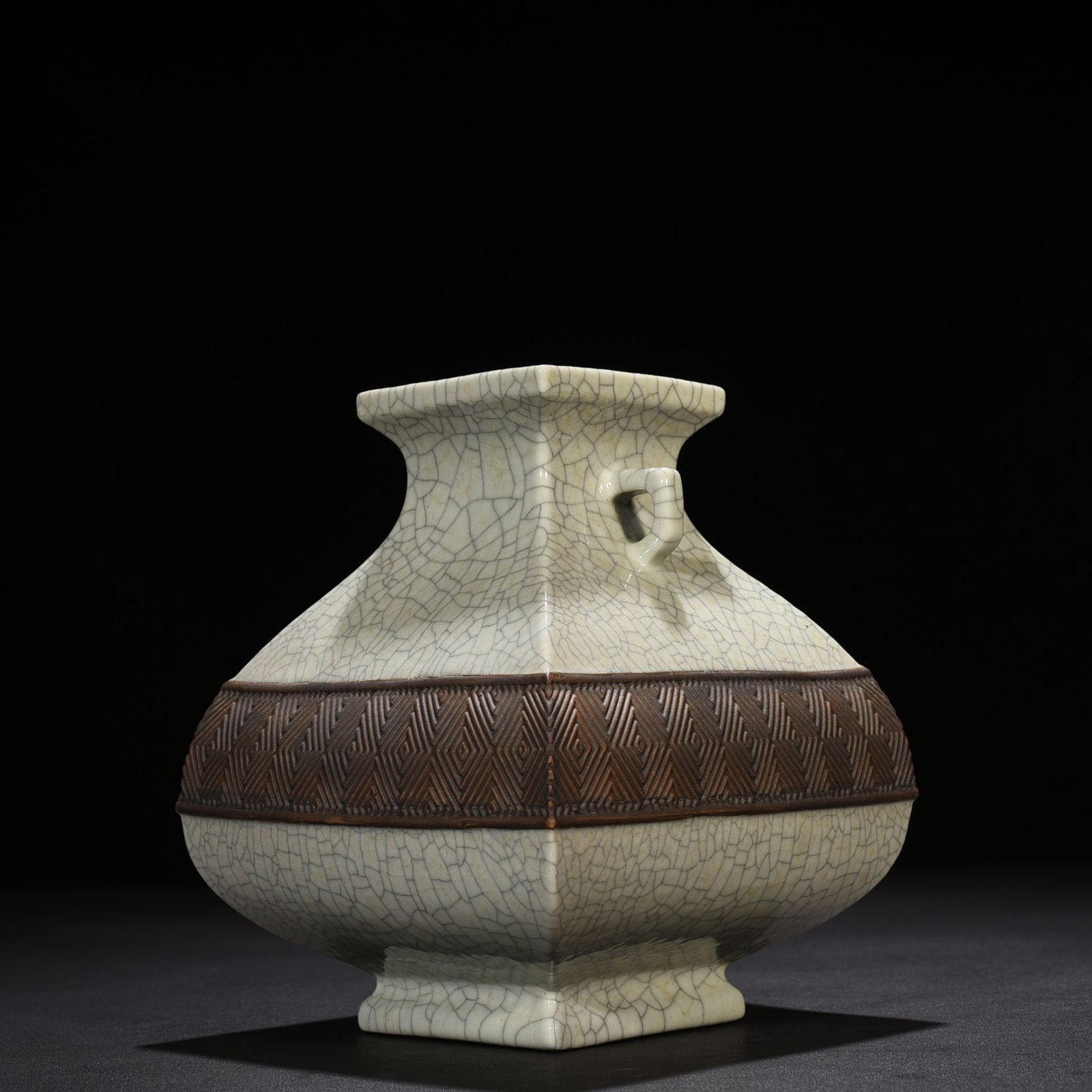 Qing Dynasty Qianlong official kiln double-eared square vase Fang Zun