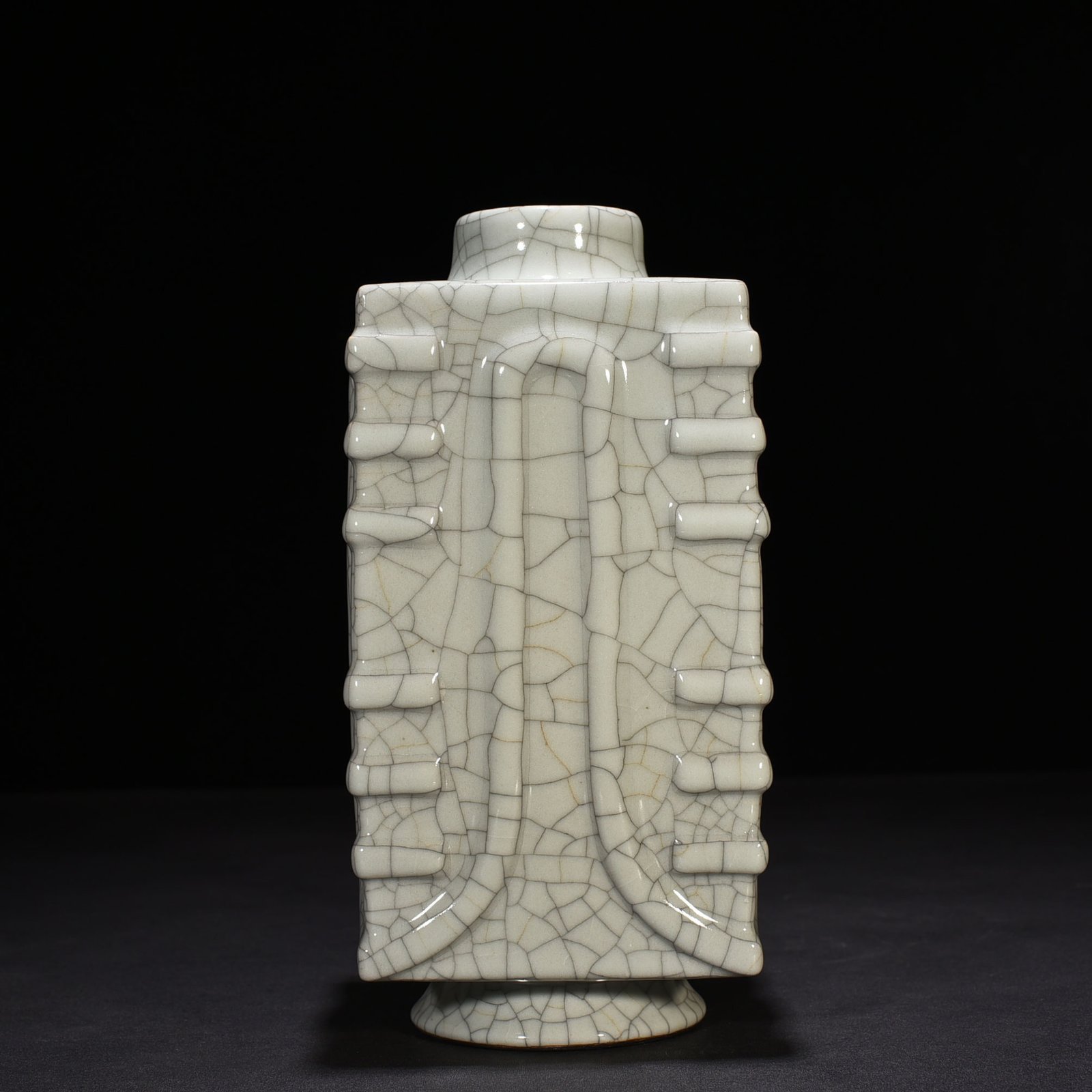 Qing Dynasty Qianlong official kiln Cong style vase