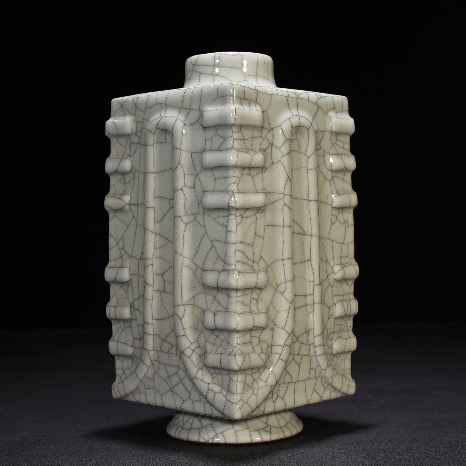 Qing Dynasty Qianlong official kiln Cong style vase