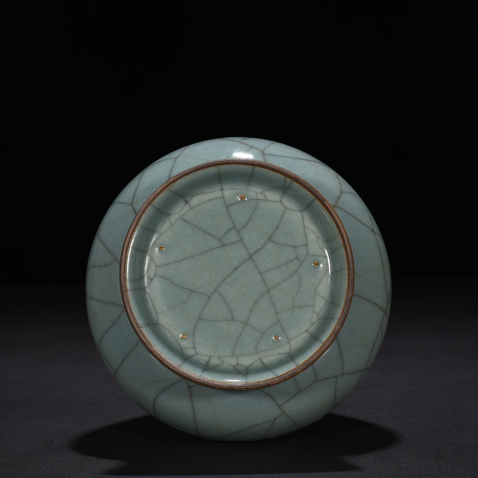 Qing Dynasty Qianlong official kiln vase