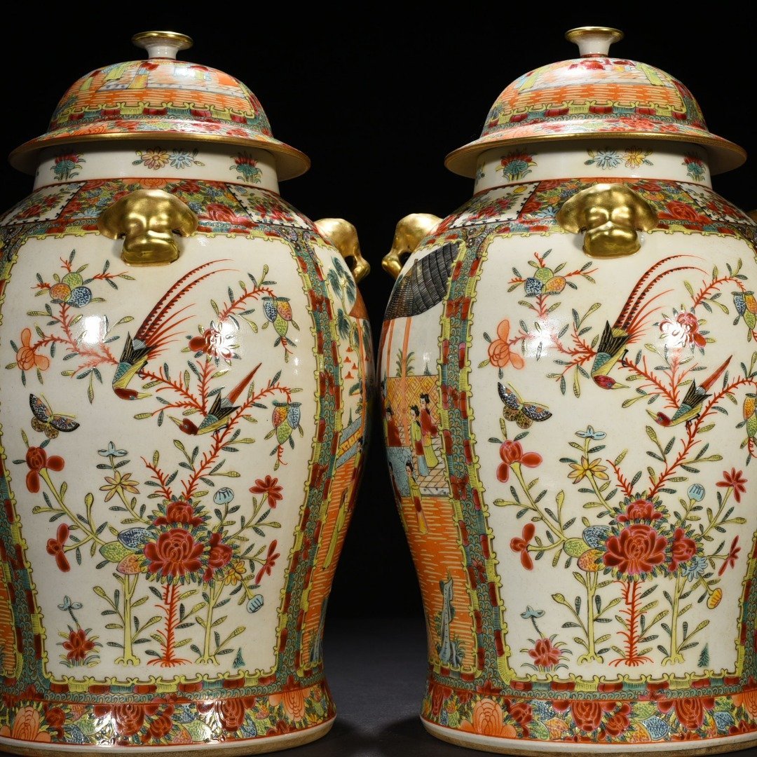 Qing Dynasty Qianlong Guangcai general jar with figures flowers and birds