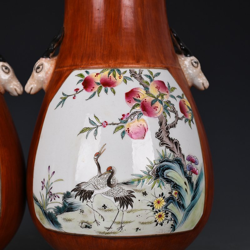 Qing Dynasty Qianlong consecrated pastel flower bird and deer head statue