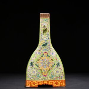 Qing Dynasty Qianlong Imperial Green Land Enamel Flower Pattern Square