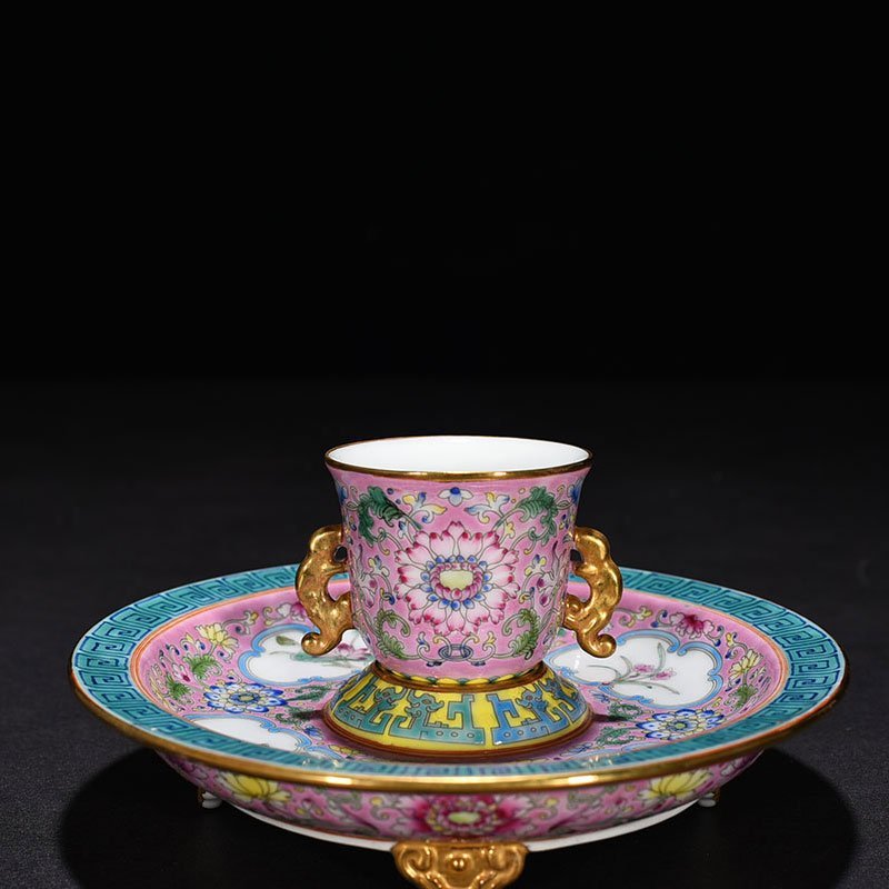 Qing Dynasty Qianlong Imperial Enamel Flower Pattern Cup Holder