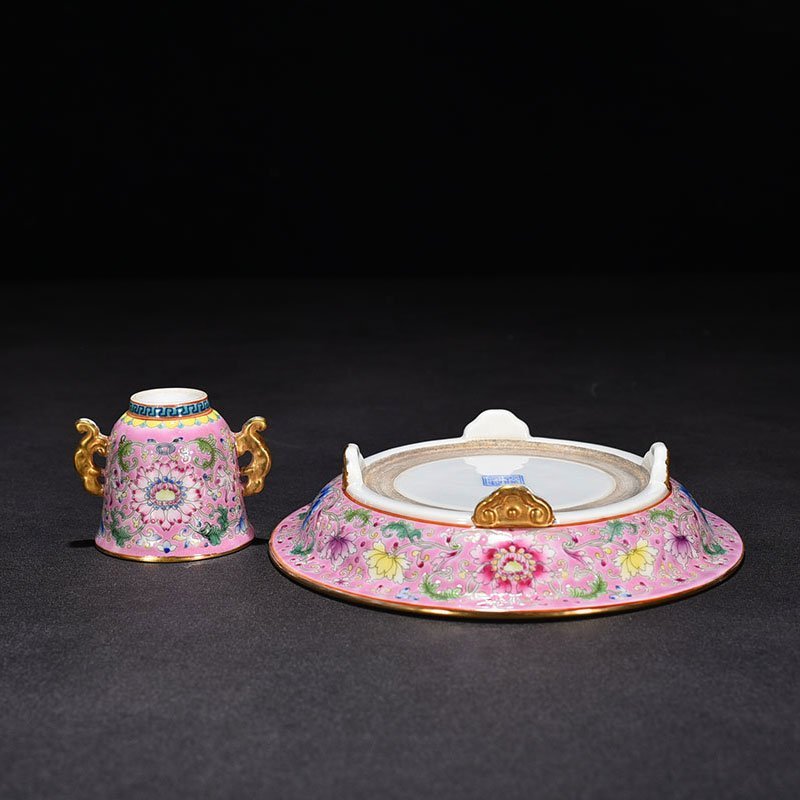 Qing Dynasty Qianlong Imperial Enamel Flower Pattern Cup Holder