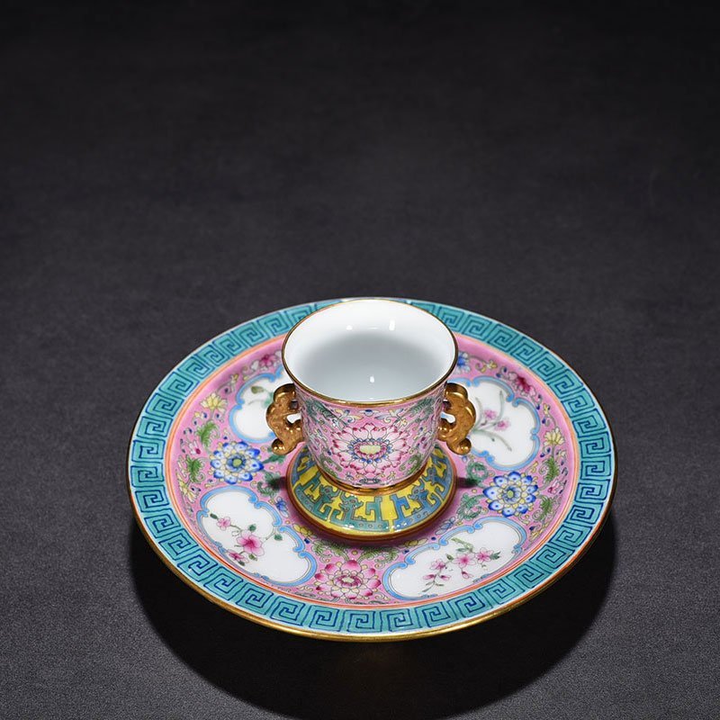 Qing Dynasty Qianlong Imperial Enamel Flower Pattern Cup Holder