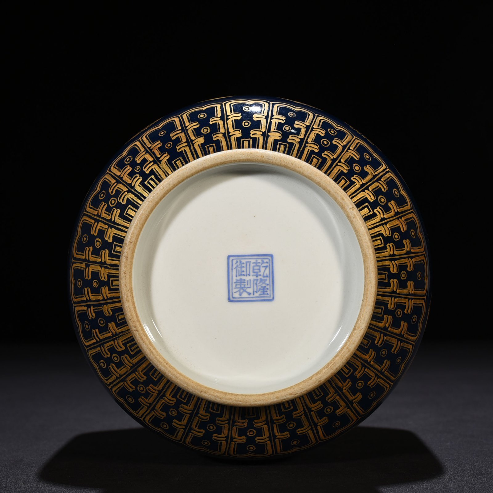 Qing Dynasty Emperor Qianlong imperial blue glaze gold leather ball pattern garlic vase