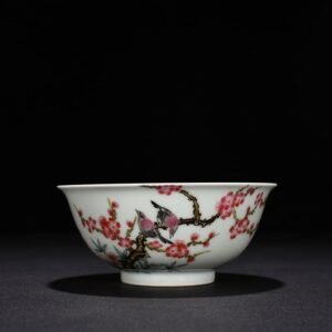 Qing Dynasty Qianlong Imperial Pastel Magpie Plum Blossom Pattern Bowl