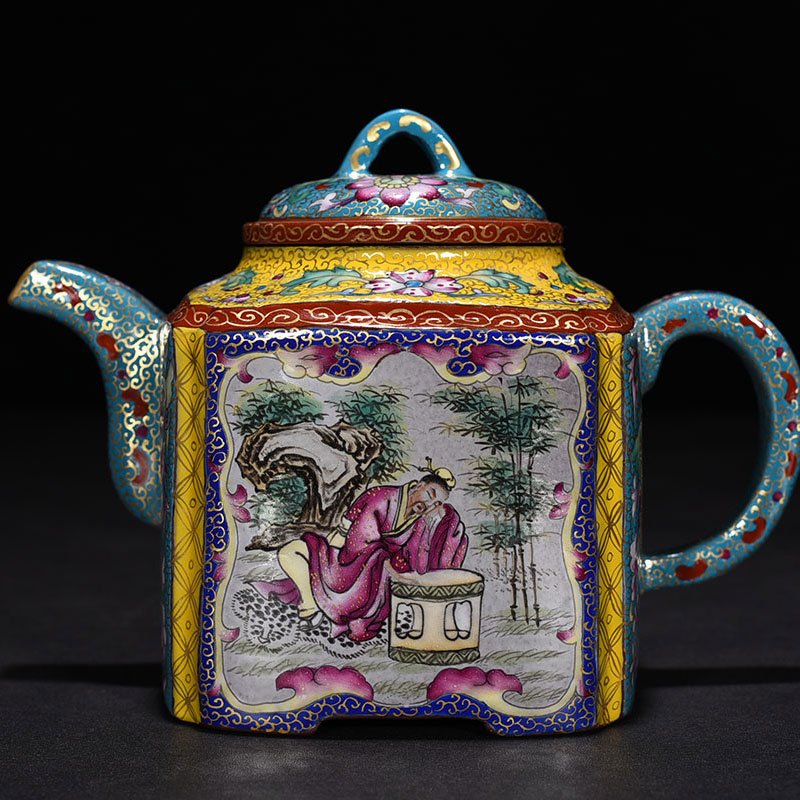 Qing Dynasty Qianlong Purple clay pastel teapot with human figures